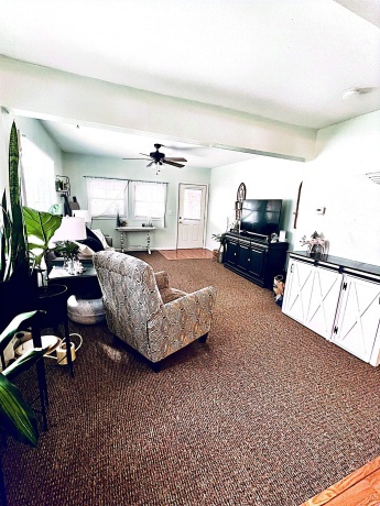 521 Walnut, BYRON, Illinois 61010, ,3 - 4 Units,For Sale,Walnut,202507163