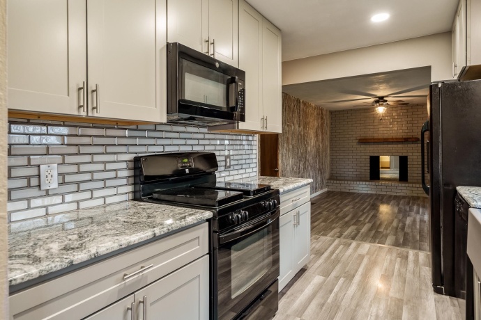 10713 BANYAN, MACHESNEY PARK, Illinois 61115, 3 Bedrooms Bedrooms, ,2 BathroomsBathrooms,House,For Sale,BANYAN,202507165