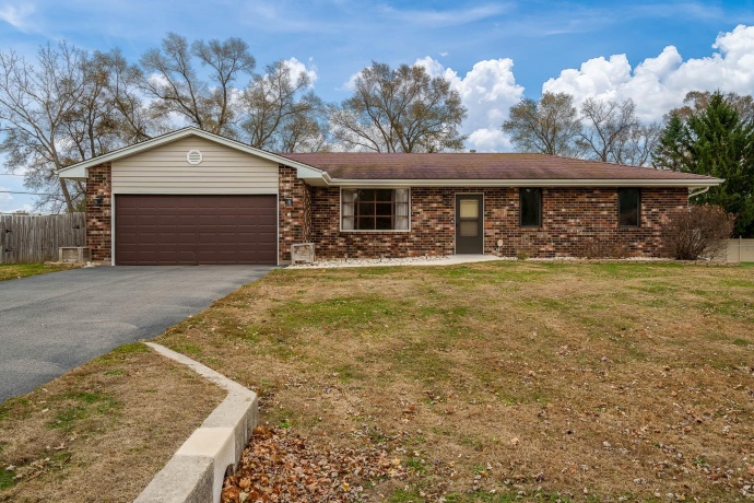 10713 BANYAN, MACHESNEY PARK, Illinois 61115, 3 Bedrooms Bedrooms, ,2 BathroomsBathrooms,House,For Sale,BANYAN,202507165