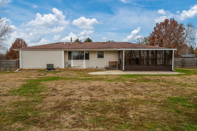 10713 BANYAN, MACHESNEY PARK, Illinois 61115, 3 Bedrooms Bedrooms, ,2 BathroomsBathrooms,House,For Sale,BANYAN,202507165