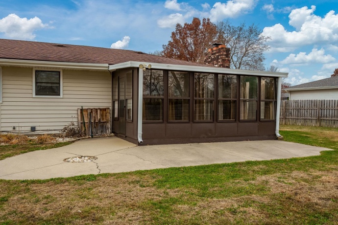 10713 BANYAN, MACHESNEY PARK, Illinois 61115, 3 Bedrooms Bedrooms, ,2 BathroomsBathrooms,House,For Sale,BANYAN,202507165