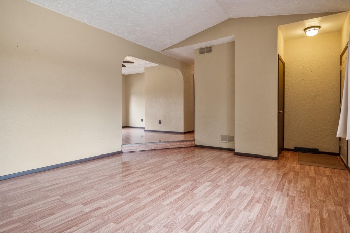 10713 BANYAN, MACHESNEY PARK, Illinois 61115, 3 Bedrooms Bedrooms, ,2 BathroomsBathrooms,House,For Sale,BANYAN,202507165