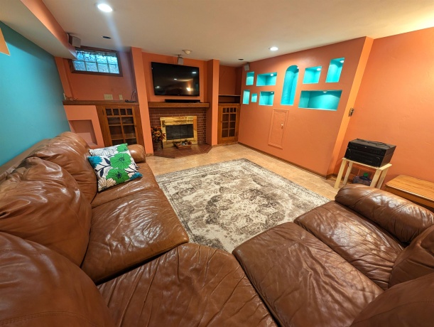 724 Roland, ROCKFORD, Illinois 61107, 4 Bedrooms Bedrooms, ,3 BathroomsBathrooms,House,For Sale,Roland,202507169