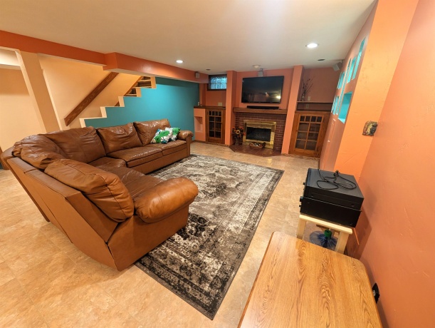 724 Roland, ROCKFORD, Illinois 61107, 4 Bedrooms Bedrooms, ,3 BathroomsBathrooms,House,For Sale,Roland,202507169