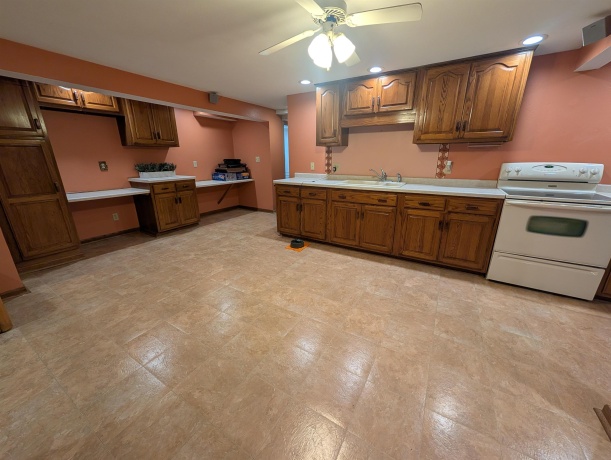 724 Roland, ROCKFORD, Illinois 61107, 4 Bedrooms Bedrooms, ,3 BathroomsBathrooms,House,For Sale,Roland,202507169