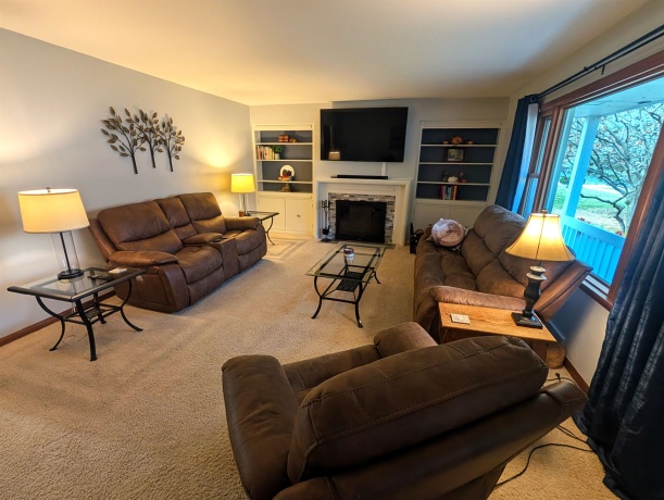 724 Roland, ROCKFORD, Illinois 61107, 4 Bedrooms Bedrooms, ,3 BathroomsBathrooms,House,For Sale,Roland,202507169