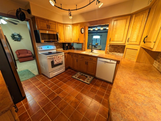 724 Roland, ROCKFORD, Illinois 61107, 4 Bedrooms Bedrooms, ,3 BathroomsBathrooms,House,For Sale,Roland,202507169