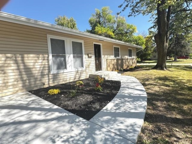 4016 Dempster Avenue, ROCKFORD, Illinois 61108, 3 Bedrooms Bedrooms, ,2 BathroomsBathrooms,House,For Sale,Dempster Avenue,202507171