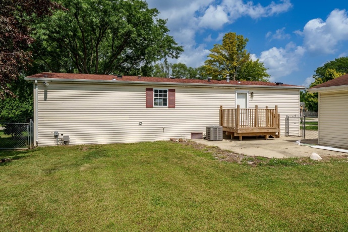 5381 EBONYWOOD, ROSCOE, Illinois 61073, 3 Bedrooms Bedrooms, ,2 BathroomsBathrooms,House,For Sale,EBONYWOOD,202505040