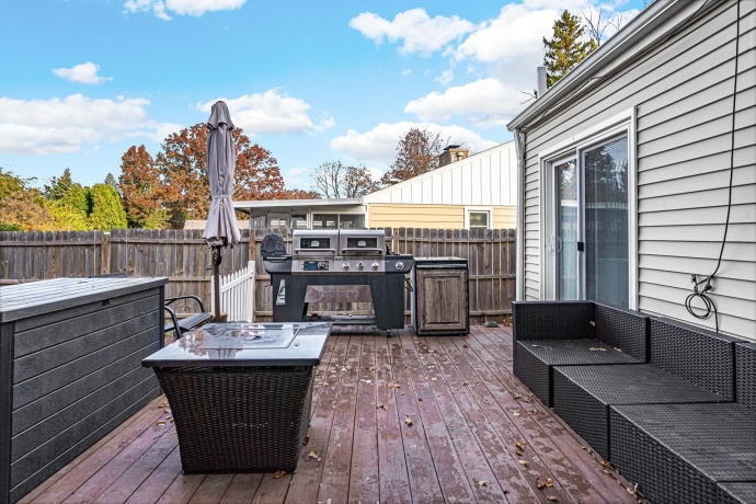 4212 pinecrest, ROCKFORD, Illinois 61107, 3 Bedrooms Bedrooms, ,2 BathroomsBathrooms,House,For Sale,pinecrest,202507174