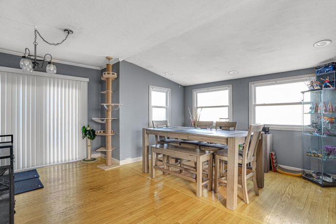 4212 pinecrest, ROCKFORD, Illinois 61107, 3 Bedrooms Bedrooms, ,2 BathroomsBathrooms,House,For Sale,pinecrest,202507174