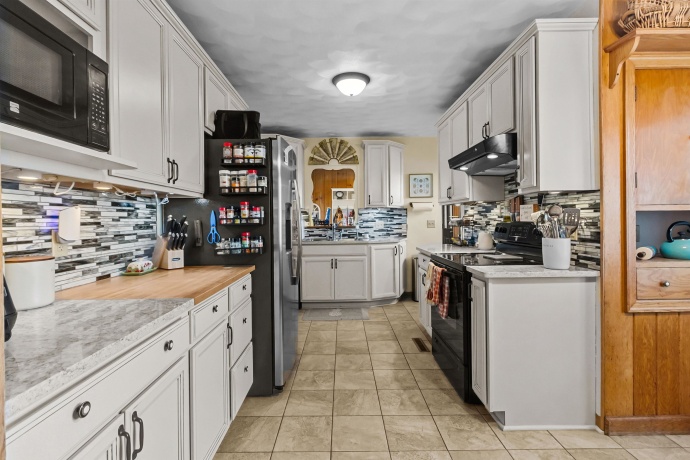 108 Grove, POPLAR GROVE, Illinois 61065, 3 Bedrooms Bedrooms, ,2 BathroomsBathrooms,House,For Sale,Grove,202507175