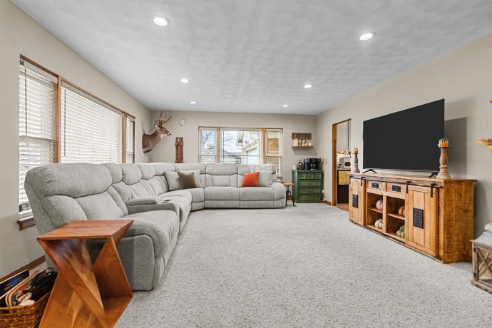 108 Grove, POPLAR GROVE, Illinois 61065, 3 Bedrooms Bedrooms, ,2 BathroomsBathrooms,House,For Sale,Grove,202507175