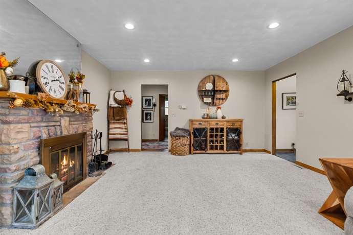 108 Grove, POPLAR GROVE, Illinois 61065, 3 Bedrooms Bedrooms, ,2 BathroomsBathrooms,House,For Sale,Grove,202507175