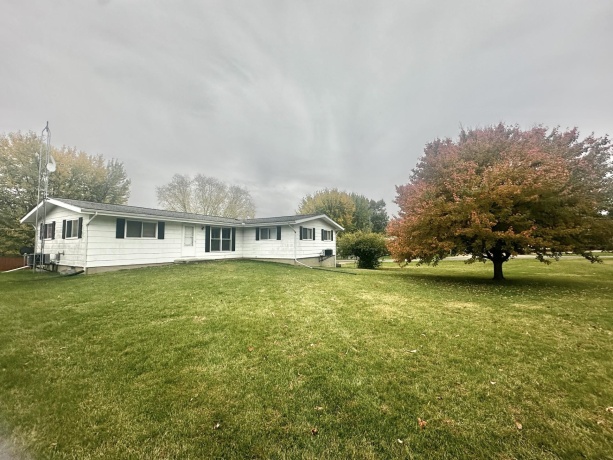 550 Hanabarger, LANARK, Illinois 61046, ,2 Units,For Sale,Hanabarger,202507177