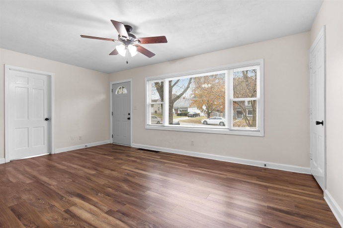 1707 Sexton, ROCKFORD, Illinois 61108, 2 Bedrooms Bedrooms, ,1 BathroomBathrooms,House,For Sale,Sexton,202507181