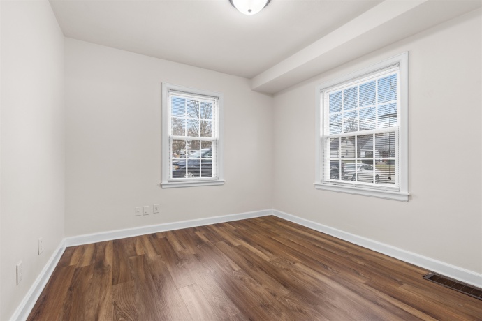 1707 Sexton, ROCKFORD, Illinois 61108, 2 Bedrooms Bedrooms, ,1 BathroomBathrooms,House,For Sale,Sexton,202507181