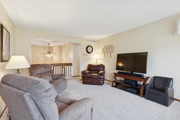 4761 HUXLEY, ROCKFORD, Illinois 61101, 4 Bedrooms Bedrooms, ,3 BathroomsBathrooms,House,For Sale,HUXLEY,202507184