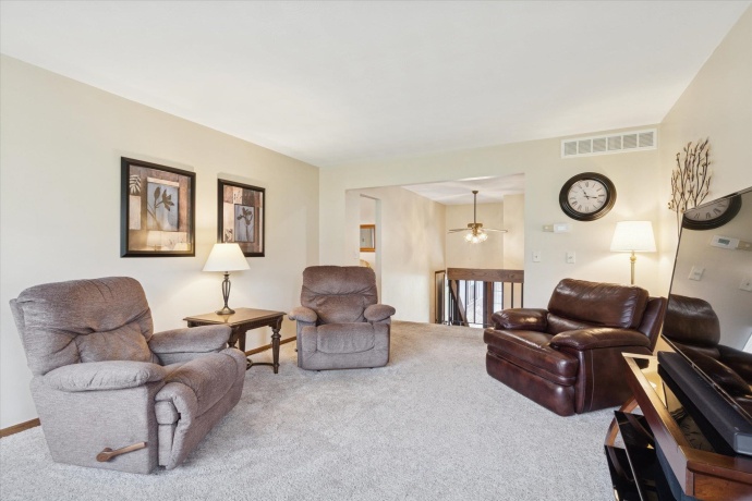 4761 HUXLEY, ROCKFORD, Illinois 61101, 4 Bedrooms Bedrooms, ,3 BathroomsBathrooms,House,For Sale,HUXLEY,202507184