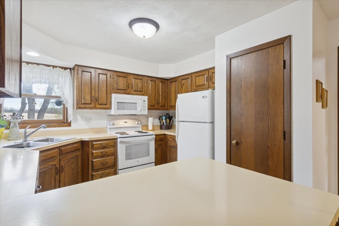 4761 HUXLEY, ROCKFORD, Illinois 61101, 4 Bedrooms Bedrooms, ,3 BathroomsBathrooms,House,For Sale,HUXLEY,202507184