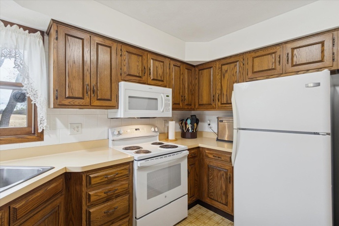 4761 HUXLEY, ROCKFORD, Illinois 61101, 4 Bedrooms Bedrooms, ,3 BathroomsBathrooms,House,For Sale,HUXLEY,202507184