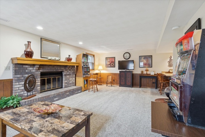 4761 HUXLEY, ROCKFORD, Illinois 61101, 4 Bedrooms Bedrooms, ,3 BathroomsBathrooms,House,For Sale,HUXLEY,202507184