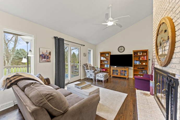 1628 Riverside, BELVIDERE, Illinois 61008, 3 Bedrooms Bedrooms, ,3 BathroomsBathrooms,House,For Sale,Riverside,202507186