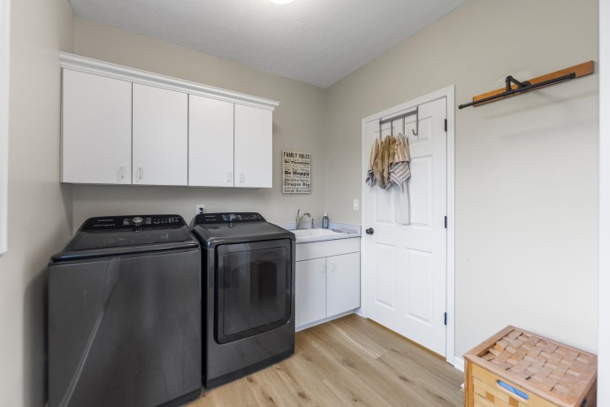 1628 Riverside, BELVIDERE, Illinois 61008, 3 Bedrooms Bedrooms, ,3 BathroomsBathrooms,House,For Sale,Riverside,202507186