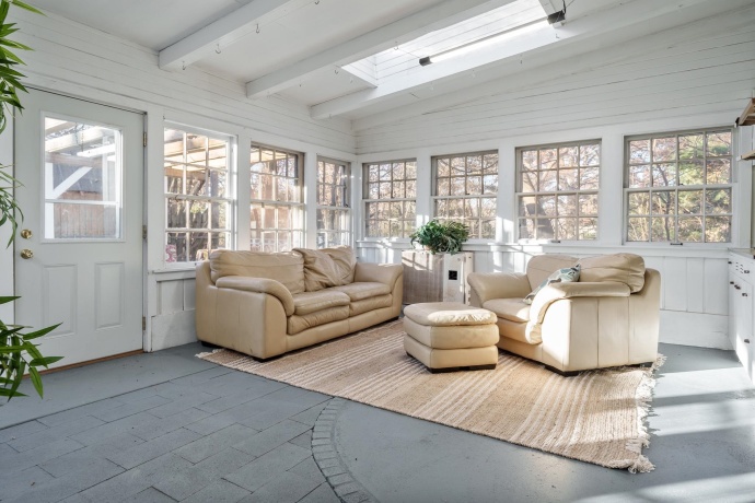 1603 Log Cabin, ROCKFORD, Illinois 61108, 2 Bedrooms Bedrooms, ,1 BathroomBathrooms,House,For Sale,Log Cabin,202507187