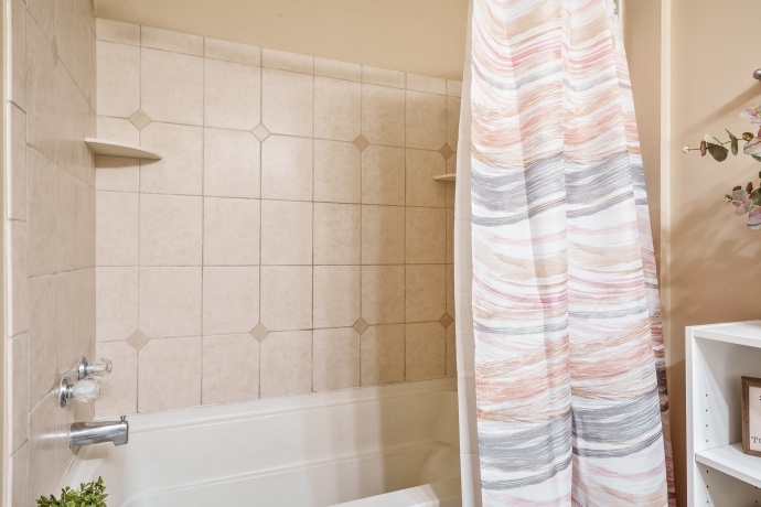 1603 Log Cabin, ROCKFORD, Illinois 61108, 2 Bedrooms Bedrooms, ,1 BathroomBathrooms,House,For Sale,Log Cabin,202507187