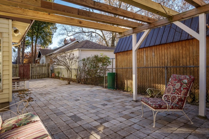 1603 Log Cabin, ROCKFORD, Illinois 61108, 2 Bedrooms Bedrooms, ,1 BathroomBathrooms,House,For Sale,Log Cabin,202507187