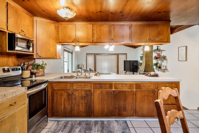 1603 Log Cabin, ROCKFORD, Illinois 61108, 2 Bedrooms Bedrooms, ,1 BathroomBathrooms,House,For Sale,Log Cabin,202507187