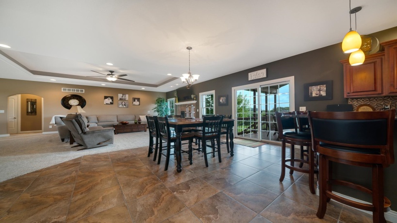 1815 White Pines, DIXON, Illinois 61021, 5 Bedrooms Bedrooms, ,3 BathroomsBathrooms,House,For Sale,White Pines,202505058