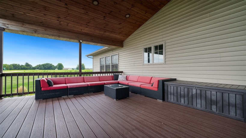 1815 White Pines, DIXON, Illinois 61021, 5 Bedrooms Bedrooms, ,3 BathroomsBathrooms,House,For Sale,White Pines,202505058