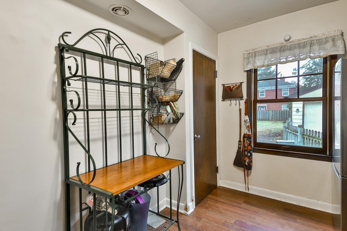 1616 26th, ROCKFORD, Illinois 61108, 3 Bedrooms Bedrooms, ,1 BathroomBathrooms,House,For Sale,26th,202507188