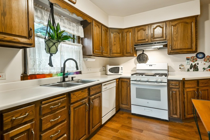 1616 26th, ROCKFORD, Illinois 61108, 3 Bedrooms Bedrooms, ,1 BathroomBathrooms,House,For Sale,26th,202507188