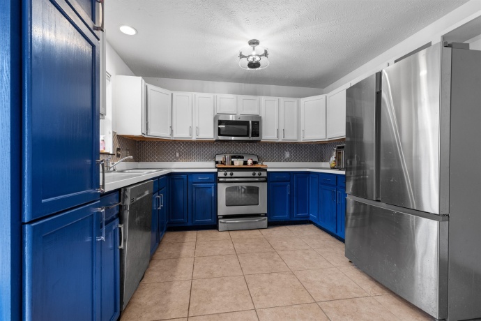 117 Drew, POPLAR GROVE, Illinois 61065, 4 Bedrooms Bedrooms, ,1 BathroomBathrooms,House,For Sale,Drew,202507192