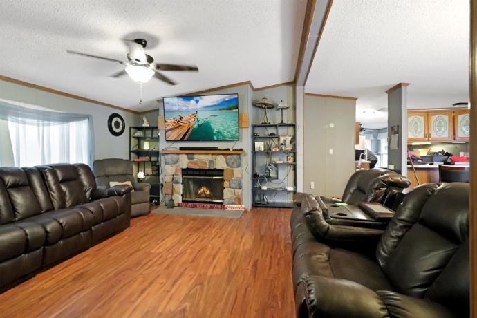 820 Dewhurst, MOUNT CARROLL, Illinois 61053, 3 Bedrooms Bedrooms, ,2 BathroomsBathrooms,House,For Sale,Dewhurst,202507193