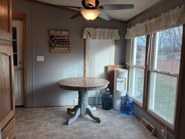 820 Dewhurst, MOUNT CARROLL, Illinois 61053, 3 Bedrooms Bedrooms, ,2 BathroomsBathrooms,House,For Sale,Dewhurst,202507193