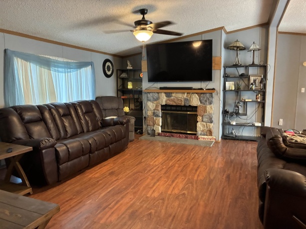 820 Dewhurst, MOUNT CARROLL, Illinois 61053, 3 Bedrooms Bedrooms, ,2 BathroomsBathrooms,House,For Sale,Dewhurst,202507193