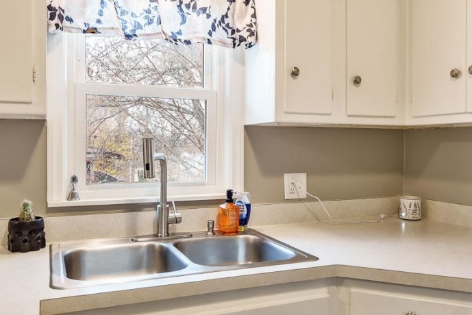 912 King, ROCKFORD, Illinois 61103, 3 Bedrooms Bedrooms, ,2 BathroomsBathrooms,House,For Sale,King,202507202