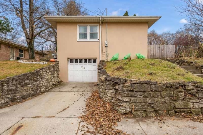 912 King, ROCKFORD, Illinois 61103, 3 Bedrooms Bedrooms, ,2 BathroomsBathrooms,House,For Sale,King,202507202