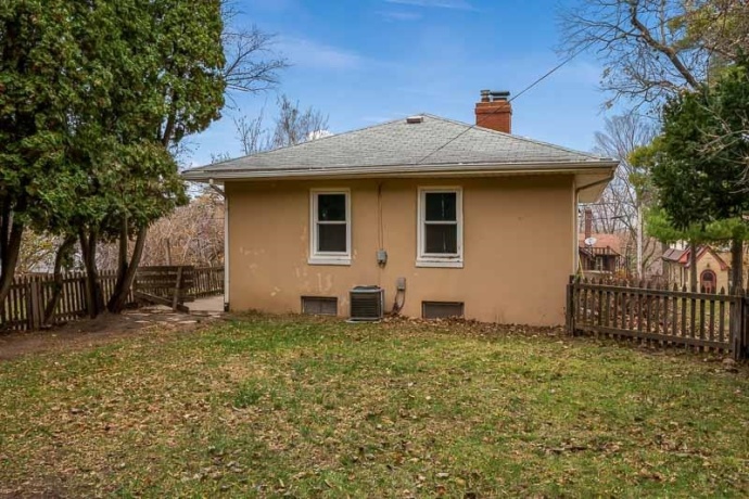 912 King, ROCKFORD, Illinois 61103, 3 Bedrooms Bedrooms, ,2 BathroomsBathrooms,House,For Sale,King,202507202