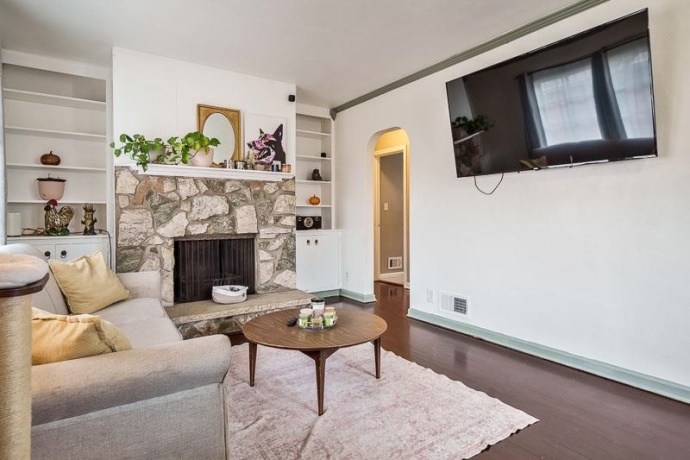 912 King, ROCKFORD, Illinois 61103, 3 Bedrooms Bedrooms, ,2 BathroomsBathrooms,House,For Sale,King,202507202