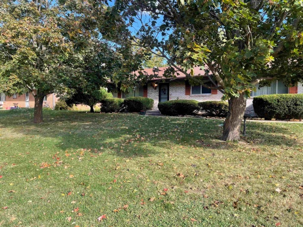 2117-2119 Davis, BELVIDERE, Illinois 61008, ,2 Units,For Sale,Davis,202507204