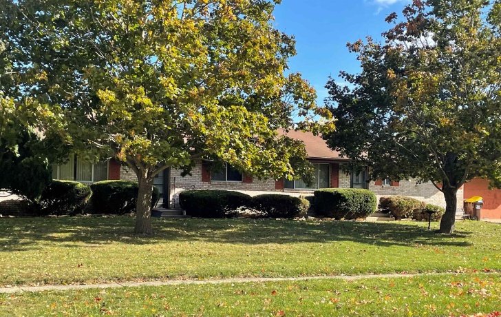 2117-2119 Davis, BELVIDERE, Illinois 61008, ,2 Units,For Sale,Davis,202507204