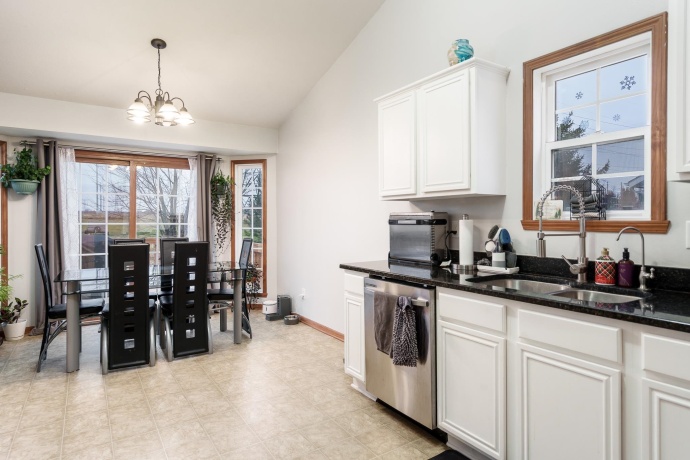 8878 Nicole, BELVIDERE, Illinois 61008, 3 Bedrooms Bedrooms, ,2 BathroomsBathrooms,House,For Sale,Nicole,202507203