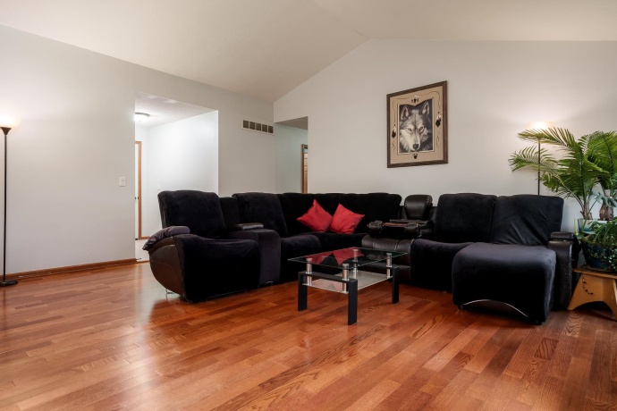 8878 Nicole, BELVIDERE, Illinois 61008, 3 Bedrooms Bedrooms, ,2 BathroomsBathrooms,House,For Sale,Nicole,202507203