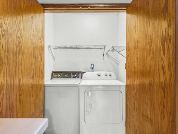 5634-5638 Elaine, ROCKFORD, Illinois 61108, ,2 Units,For Sale,Elaine,202507205