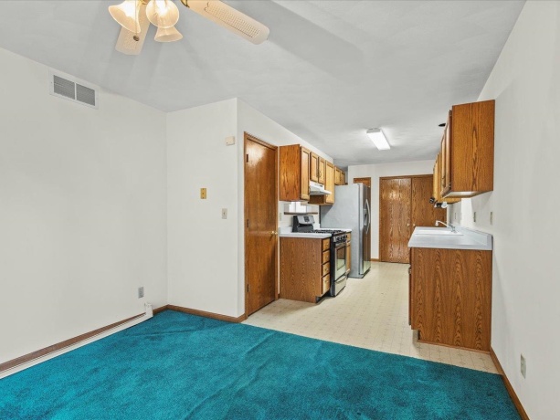 5634-5638 Elaine, ROCKFORD, Illinois 61108, ,2 Units,For Sale,Elaine,202507205